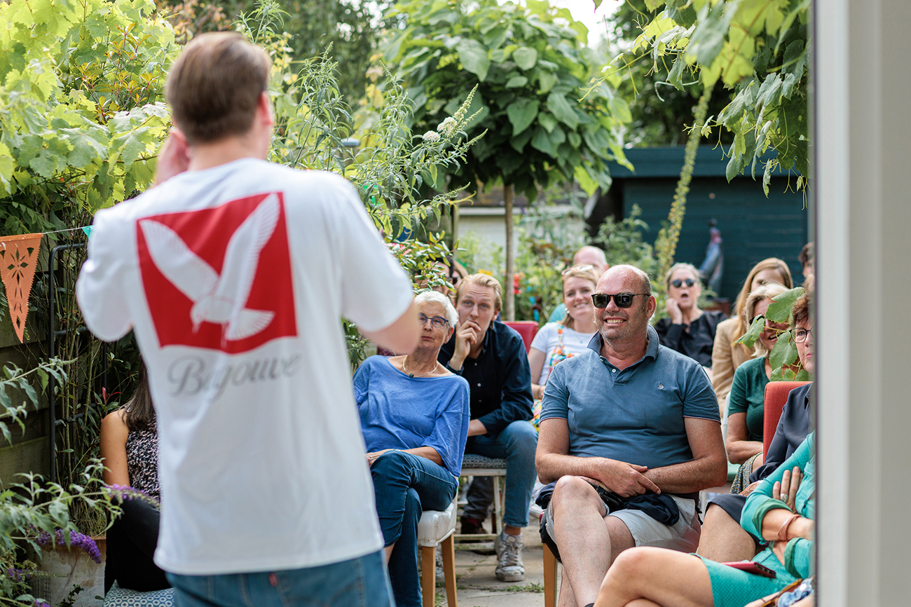 Programma Gluren bij de Buren bekend Oozo.nl